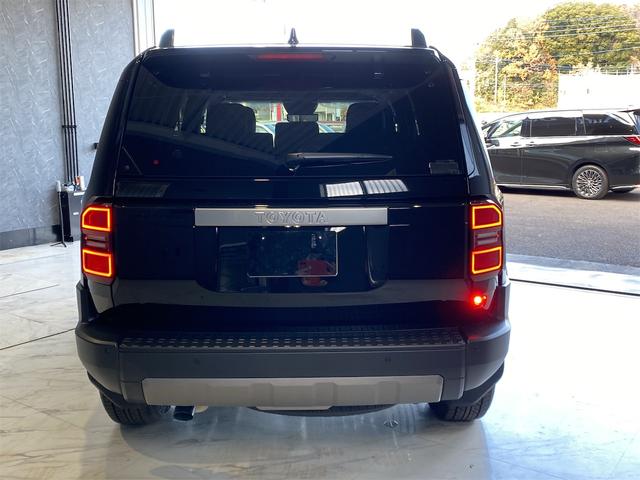 ランドクルーザー２５０ ＶＸ　デジタルインナーミラー　ルーフレール　サンルーフ　ＥＴＣ２．０　４ＷＤ　１オ－ナ－　Ｐシート　トヨタチームメイト　ドライバーモニターカメラ　ＦＣＴＡ　ＬＣＡ　緊急時操舵支援　全周囲モニター　３列シート（3枚目）