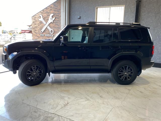 ランドクルーザー２５０ ＶＸ　デジタルインナーミラー　ルーフレール　サンルーフ　ＥＴＣ２．０　４ＷＤ　１オ－ナ－　Ｐシート　トヨタチームメイト　ドライバーモニターカメラ　ＦＣＴＡ　ＬＣＡ　緊急時操舵支援　全周囲モニター　３列シート（5枚目）