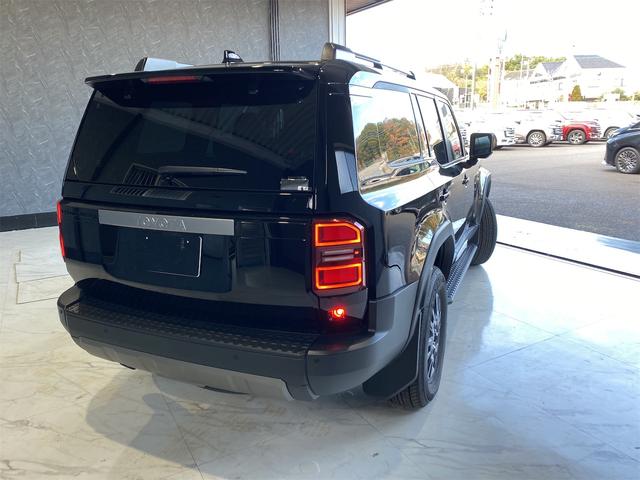 ランドクルーザー２５０ ＶＸ　デジタルインナーミラー　ルーフレール　サンルーフ　ＥＴＣ２．０　４ＷＤ　１オ－ナ－　Ｐシート　トヨタチームメイト　ドライバーモニターカメラ　ＦＣＴＡ　ＬＣＡ　緊急時操舵支援　全周囲モニター　３列シート（8枚目）