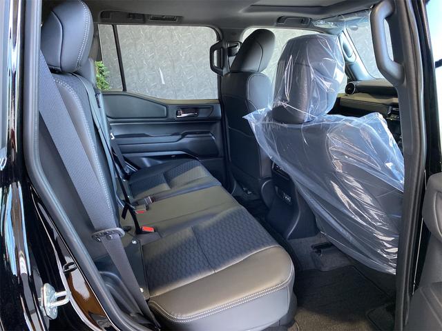 ランドクルーザー２５０ ＶＸ　デジタルインナーミラー　ルーフレール　サンルーフ　ＥＴＣ２．０　４ＷＤ　１オ－ナ－　Ｐシート　トヨタチームメイト　ドライバーモニターカメラ　ＦＣＴＡ　ＬＣＡ　緊急時操舵支援　全周囲モニター　３列シート（14枚目）