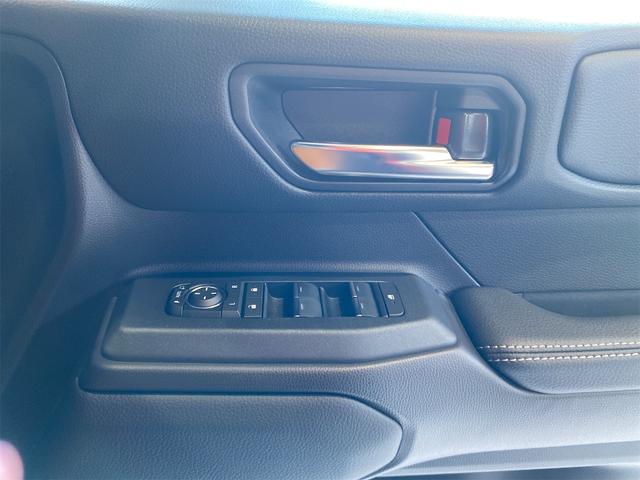 ランドクルーザー２５０ ＶＸ　デジタルインナーミラー　ルーフレール　サンルーフ　ＥＴＣ２．０　４ＷＤ　１オ－ナ－　Ｐシート　トヨタチームメイト　ドライバーモニターカメラ　ＦＣＴＡ　ＬＣＡ　緊急時操舵支援　全周囲モニター　３列シート（28枚目）