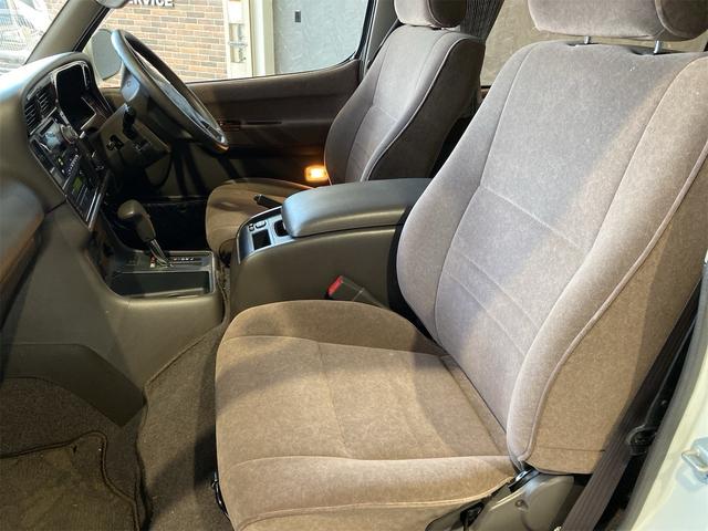 ハイエースワゴン リビングサルーンEX/両側スライドドア/サンルーフ/ETC 電動格納ミラー スペアタイヤ ETC 3列シート パワーウィンドウ パワーステアリング サンルーフ ABS エアコン 両側スライドドア(13枚目)