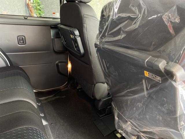 ルーミー カスタムＧ－Ｔ／登録済未使用車／パノラミックビューＰＫＧ　１オーナー　純正９インチディスプレイオーディオ　パノラミックビューモニター　両側パワースライドドア　コンフォートＰＫＧ　シートヒーター　マルチビューカメラ　ＬＥＤライト　フルフラット　ＬＤＡ　ＵＳＢ（27枚目）