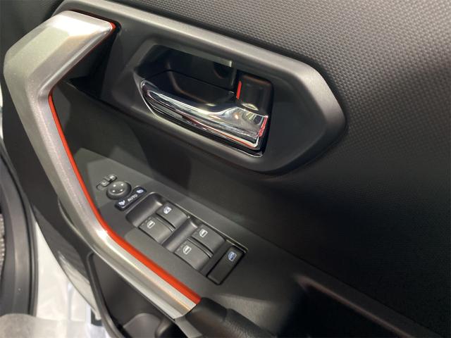 ライズ Ｚ／ＨＹ／１オーナー／登録済未使用車／ディスプレイオーディオ　パノラミックビューモニター　ワンオーナー　全周囲カメラ　バックカメラ　純正フルセグＴＶ　スマートキー　衝突安全ボディ　アイドリングストップ　スマートアシスト　オートライト　ＬＥＤライト　シートヒーター（24枚目）