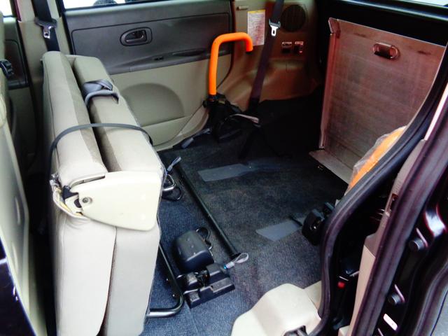 タント 　スロープタイプ　車椅子仕様車　福祉車両　２列目シートあり（10枚目）