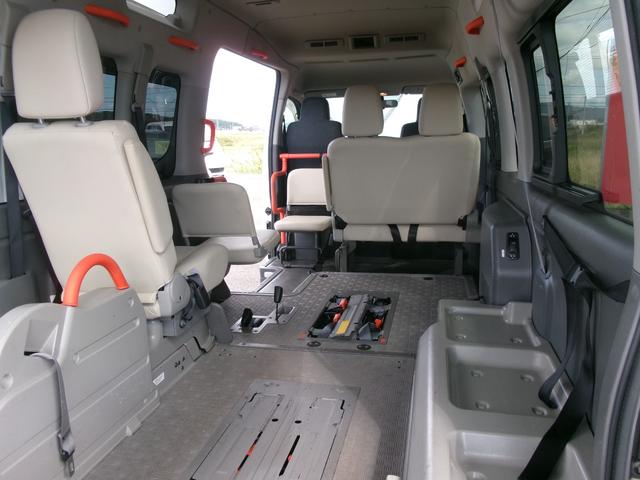 ＮＶ３５０キャラバンバン チェアキャブ車いす２基　チェアキャブ車いす２基（14枚目）