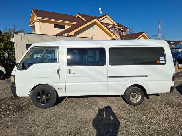 ブローニィバン ロングワイドローＤＸ　リヤダブルタイヤ　平床　３／６人乗り　４ナンバー　最大積載１２５０キロ（5枚目）