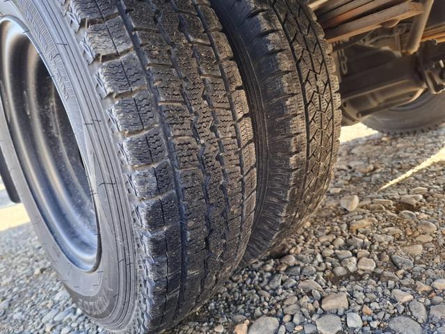 ブローニィバン ロングワイドローＤＸ　リヤダブルタイヤ　平床　３／６人乗り　４ナンバー　最大積載１２５０キロ（9枚目）