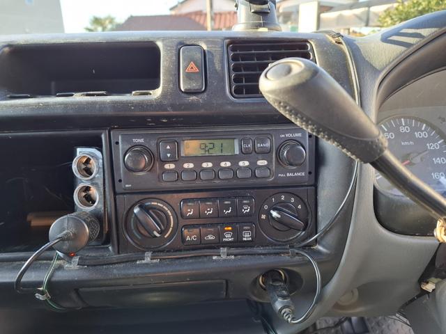 ブローニィバン ロングワイドローＤＸ　リヤダブルタイヤ　平床　３／６人乗り　４ナンバー　最大積載１２５０キロ（18枚目）