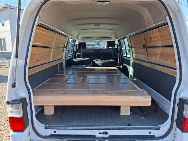 ブローニィバン ロングワイドローＤＸ　リヤダブルタイヤ　平床　３／６人乗り　４ナンバー　最大積載１２５０キロ（21枚目）