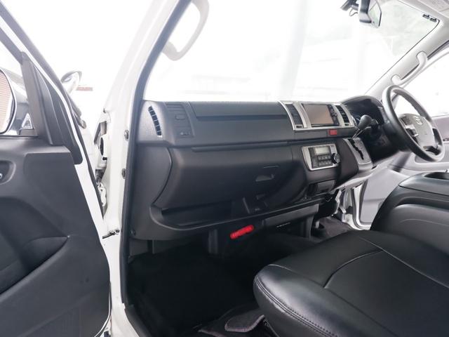 ハイエースバン ロングスーパーＧＬマルチロールトランスポータタイプＩＩ　４型　ディーゼル４ＷＤ　ベットキット　ＬＳＤ　禁煙車　フルセグＴＶ　Ｂｌｕｅｔｏｏｔｈ　　ＥＴＣ　バックカメラ　両側スライドドア　ＭＲＴト　ターボ　ＡＣ１００Ｖ電源　ＤＶＤ再生　ＬＥＤヘッドライト（23枚目）