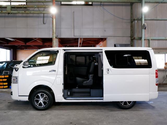 ハイエースバン ロングスーパーＧＬマルチロールトランスポータタイプＩＩ　４型　ディーゼル４ＷＤ　ベットキット　ＬＳＤ　禁煙車　フルセグＴＶ　Ｂｌｕｅｔｏｏｔｈ　　ＥＴＣ　バックカメラ　両側スライドドア　ＭＲＴト　ターボ　ＡＣ１００Ｖ電源　ＤＶＤ再生　ＬＥＤヘッドライト（41枚目）