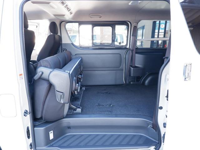 ハイエースバン ロングスーパーGL アラウンドビューモニター SD ダブルエアコン クリアランスソナー オートマチックハイビーム LEDヘッド 運転席エアバッグ ドラレコ イモビライザー オートエアコン フルセグテレビ フルタイム4WD(19枚目)