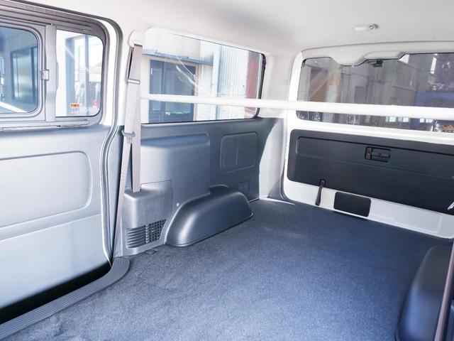 ハイエースバン ロングスーパーGL アラウンドビューモニター SD ダブルエアコン クリアランスソナー オートマチックハイビーム LEDヘッド 運転席エアバッグ ドラレコ イモビライザー オートエアコン フルセグテレビ フルタイム4WD(38枚目)