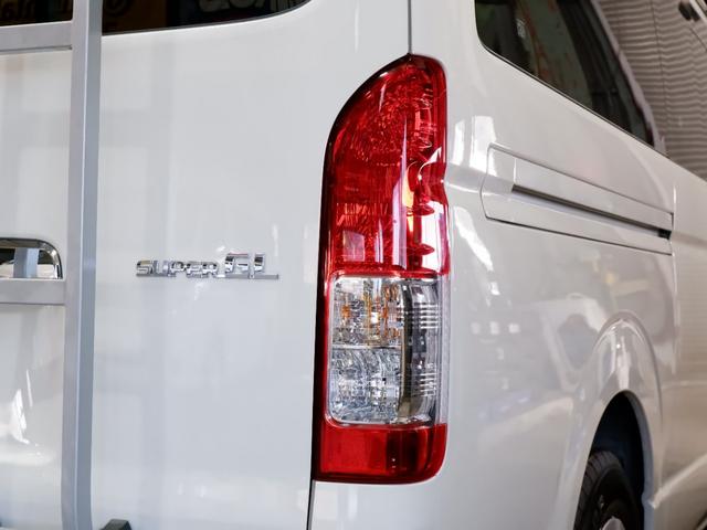 ハイエースバン ロングスーパーGL アラウンドビューモニター SD ダブルエアコン クリアランスソナー オートマチックハイビーム LEDヘッド 運転席エアバッグ ドラレコ イモビライザー オートエアコン フルセグテレビ フルタイム4WD(51枚目)