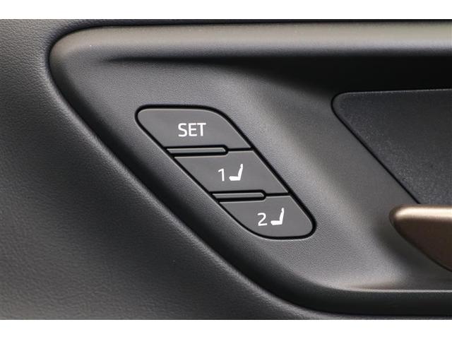 クラウンスポーツ Ｚ　４ＷＤ　メモリーナビ　ＥＴＣ　バックカメラ　革シート　サンルーフ　アルミホイール　フルセグ　オートクルーズコントロール　１００Ｖ電源　寒冷地仕様　衝突防止システム　ＬＥＤヘッドランプ　ワンオーナー（13枚目）