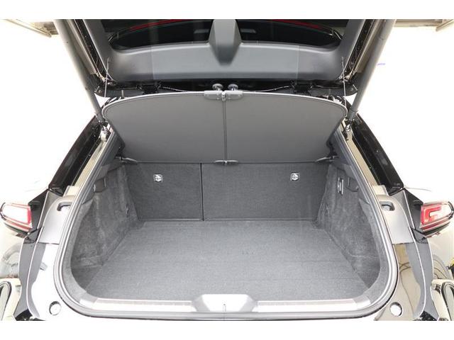 クラウンスポーツ Ｚ　４ＷＤ　メモリーナビ　ＥＴＣ　バックカメラ　革シート　サンルーフ　アルミホイール　フルセグ　オートクルーズコントロール　１００Ｖ電源　寒冷地仕様　衝突防止システム　ＬＥＤヘッドランプ　ワンオーナー（17枚目）