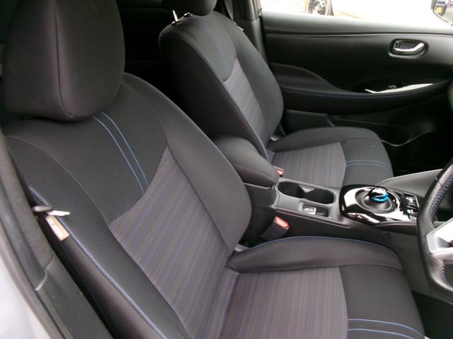 リーフ G 禁煙車 純正9インチナビ 全方位カメラ スマートキー ドライブレコーダー デジタルインナーミラー 17インチアルミ シートヒーター ハンドルヒーター プロパイロット LEDライト ETC(9枚目)