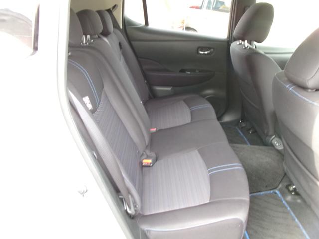 リーフ G 禁煙車 純正9インチナビ 全方位カメラ スマートキー ドライブレコーダー デジタルインナーミラー 17インチアルミ シートヒーター ハンドルヒーター プロパイロット LEDライト ETC(14枚目)