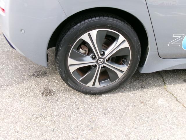 リーフ G 禁煙車 純正9インチナビ 全方位カメラ スマートキー ドライブレコーダー デジタルインナーミラー 17インチアルミ シートヒーター ハンドルヒーター プロパイロット LEDライト ETC(17枚目)