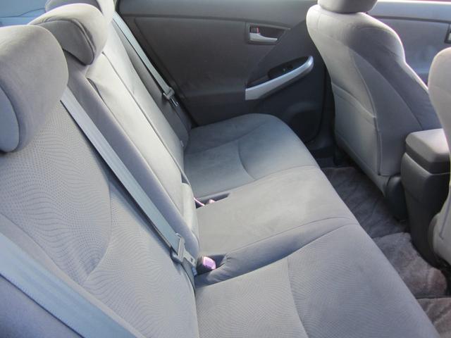 プリウス Ｓ　ワンオーナー　ストラーダＳＤナビ　ＥＴＣ　ローダウン　ＪＤＭカスタム　外装リペイント仕上済（22枚目）