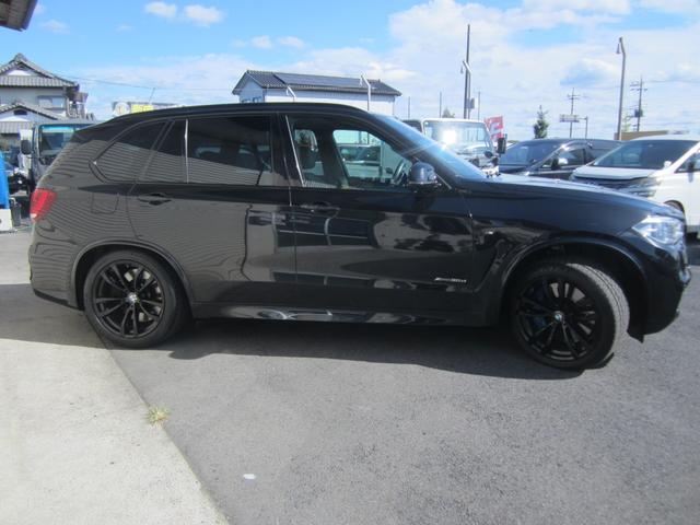 Ｘ５ ｘＤｒｉｖｅ　３５ｄ　Ｍスポーツ　ブラックアウト　ディーゼル車パノラマミックサンルーフ前後ドラレコ、ソナー付きパワーバックドア純正２０インチＡＷ（4枚目）