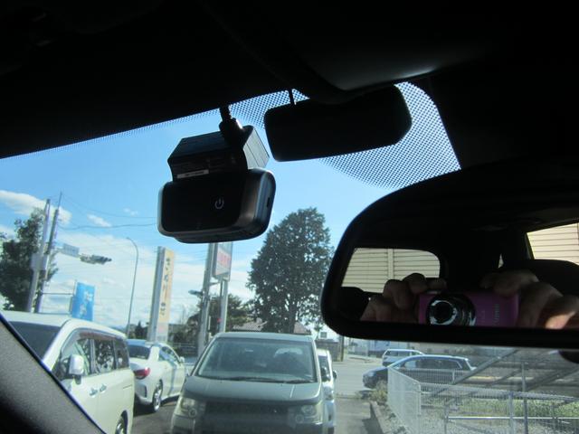 Ｘ５ ｘＤｒｉｖｅ　３５ｄ　Ｍスポーツ　ブラックアウト　ディーゼル車パノラマミックサンルーフ前後ドラレコ、ソナー付きパワーバックドア純正２０インチＡＷ（21枚目）