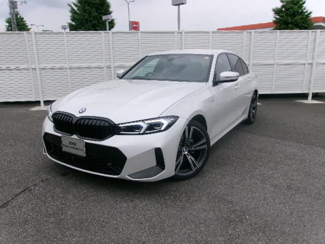 ３シリーズ ３１８ｉ　Ｍスポーツ　エディションシャドー　ＨＤＤナビ　ＡＣＣ　ＥＴＣ　３６０カメラ　カーブドディスプレイ　シートヒーター　ヘッドアップディスプレイ　アンビエントライト　ＬＥＤヘッドライト　アップルカープレイ　純正１９ＡＷ（3枚目）
