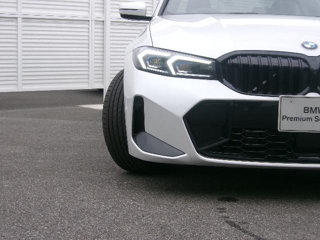 ３シリーズ ３１８ｉ　Ｍスポーツ　エディションシャドー　ＨＤＤナビ　ＡＣＣ　ＥＴＣ　３６０カメラ　カーブドディスプレイ　シートヒーター　ヘッドアップディスプレイ　アンビエントライト　ＬＥＤヘッドライト　アップルカープレイ　純正１９ＡＷ（4枚目）