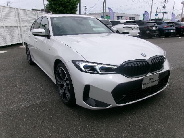 ３シリーズ ３１８ｉ　Ｍスポーツ　エディションシャドー　ＨＤＤナビ　ＡＣＣ　ＥＴＣ　３６０カメラ　カーブドディスプレイ　シートヒーター　ヘッドアップディスプレイ　アンビエントライト　ＬＥＤヘッドライト　アップルカープレイ　純正１９ＡＷ（10枚目）