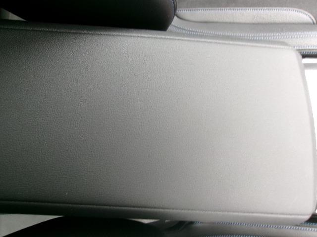 ３シリーズ ３１８ｉ　Ｍスポーツ　エディションシャドー　ＨＤＤナビ　ＡＣＣ　ＥＴＣ　３６０カメラ　カーブドディスプレイ　シートヒーター　ヘッドアップディスプレイ　アンビエントライト　ＬＥＤヘッドライト　アップルカープレイ　純正１９ＡＷ（54枚目）