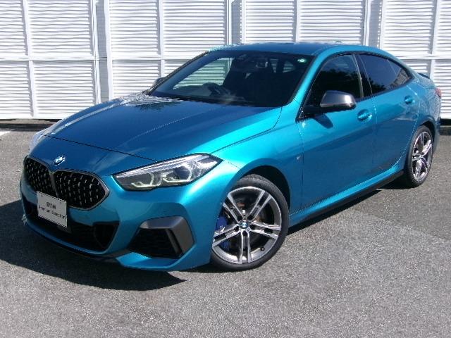 ２シリーズ Ｍ２３５ｉ　ｘＤｒｉｖｅグランクーペ　ＥＴＣ　ＡＣＣ　ＨＤＤナビ　アップルカープレイ　純正１８インチＡＷ　シートヒーター（3枚目）