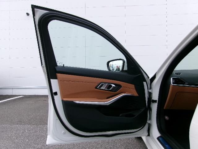 ３シリーズ ３２０ｄ　ｘＤｒｉｖｅ　Ｍスポーツ　ＨＤＤナビ　ＡＣＣ　ＥＴＣ　３６０度カメラ　アップルカープレイ対応　ＬＥＤヘッドライト　茶レザーシート　シートヒーター　アンビエントライト　純正１８ＡＷ（24枚目）