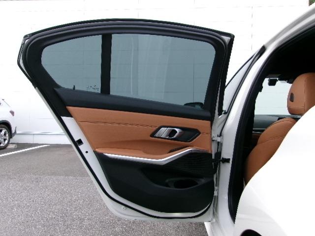 ３シリーズ ３２０ｄ　ｘＤｒｉｖｅ　Ｍスポーツ　ＨＤＤナビ　ＡＣＣ　ＥＴＣ　３６０度カメラ　アップルカープレイ対応　ＬＥＤヘッドライト　茶レザーシート　シートヒーター　アンビエントライト　純正１８ＡＷ（25枚目）