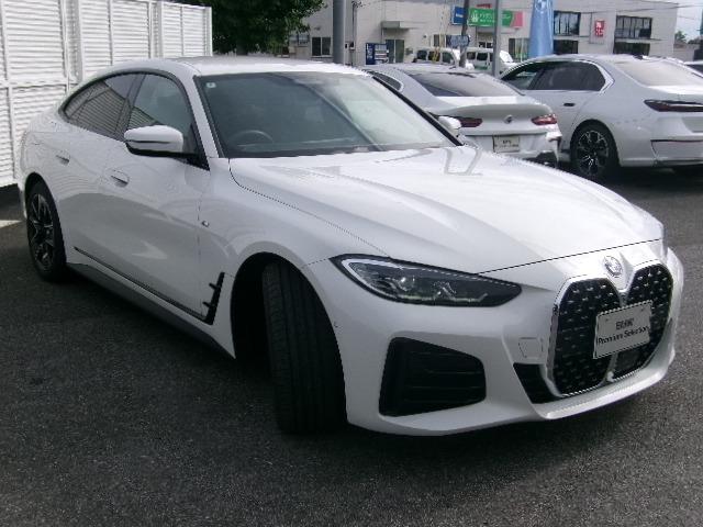 ４シリーズ ４２０ｄ　ｘＤｒｉｖｅグランクーペ　Ｍスポーツ　元社有車　ＨＤＤナビ　ＥＴＣ　ＡＣＣ　３６０度カメラ　アップルカープレイ対応　シートヒーター　ヘッドアップディスプレイ　カーブドディスプレイ　純正１９ＡＷ（2枚目）
