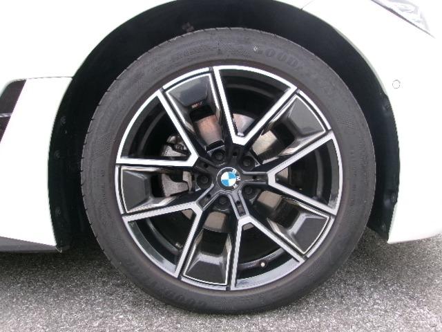 ４シリーズ ４２０ｄ　ｘＤｒｉｖｅグランクーペ　Ｍスポーツ　元社有車　ＨＤＤナビ　ＥＴＣ　ＡＣＣ　３６０度カメラ　アップルカープレイ対応　シートヒーター　ヘッドアップディスプレイ　カーブドディスプレイ　純正１９ＡＷ（19枚目）