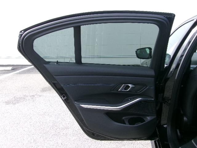 3シリーズ 320d xDrive Mスポーツ 元社有車 エディションシャドウ(25枚目)