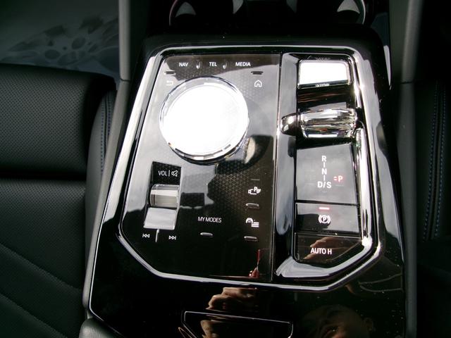 ＢＭＷカードをご存知ですか？ＢＭＷをお乗りのお客様には大変お得なカードとなっております。ポイントももちろんですがロードワークサービスが付いておりいざという時には役立つカード！それがＢＭＷカードです♪