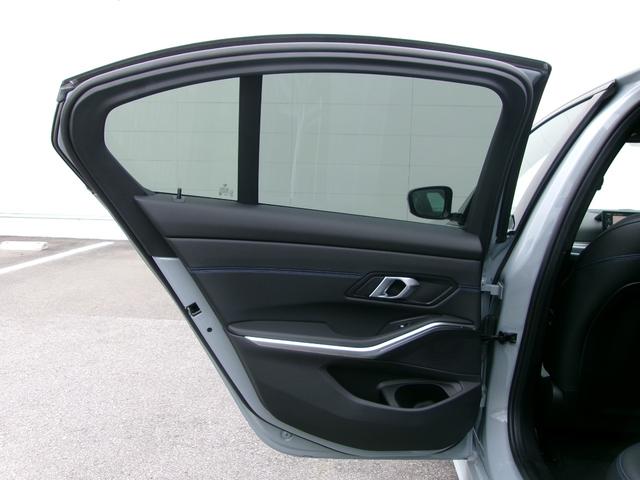 ３シリーズ ３２０ｄ　ｘＤｒｉｖｅ　Ｍスポーツ　ＨＤＤナビ　ＥＴＣ　ＡＣＣ　シートヒーター　電動シート　アダプティブＬＥＤヘッドライト　電動リアゲート　ヘッドアップディスプレイ　アップルカープレイ対応　純正１９ＡＷ（23枚目）