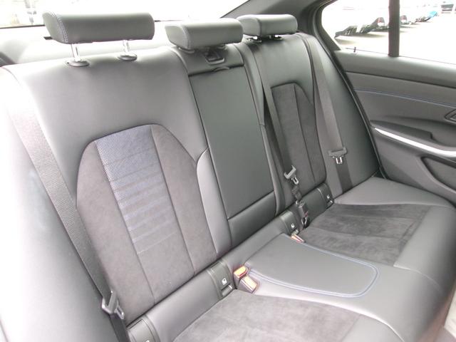 ３シリーズ ３２０ｄ　ｘＤｒｉｖｅ　Ｍスポーツ　ＨＤＤナビ　ＥＴＣ　ＡＣＣ　シートヒーター　電動シート　アダプティブＬＥＤヘッドライト　電動リアゲート　ヘッドアップディスプレイ　アップルカープレイ対応　純正１９ＡＷ（27枚目）