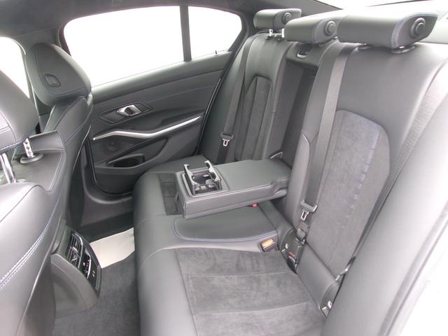 ３シリーズ ３２０ｄ　ｘＤｒｉｖｅ　Ｍスポーツ　ＨＤＤナビ　ＥＴＣ　ＡＣＣ　シートヒーター　電動シート　アダプティブＬＥＤヘッドライト　電動リアゲート　ヘッドアップディスプレイ　アップルカープレイ対応　純正１９ＡＷ（28枚目）