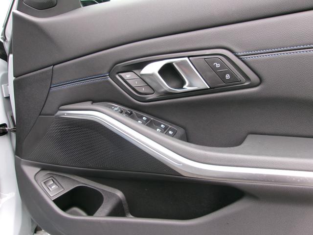 ３シリーズ ３２０ｄ　ｘＤｒｉｖｅ　Ｍスポーツ　ＨＤＤナビ　ＥＴＣ　ＡＣＣ　シートヒーター　電動シート　アダプティブＬＥＤヘッドライト　電動リアゲート　ヘッドアップディスプレイ　アップルカープレイ対応　純正１９ＡＷ（37枚目）