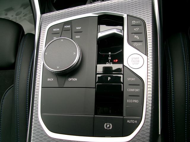 ３シリーズ ３２０ｄ　ｘＤｒｉｖｅ　Ｍスポーツ　ＨＤＤナビ　ＥＴＣ　ＡＣＣ　シートヒーター　電動シート　アダプティブＬＥＤヘッドライト　電動リアゲート　ヘッドアップディスプレイ　アップルカープレイ対応　純正１９ＡＷ（54枚目）