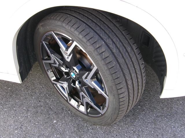 ＢＭＷカードをご存知ですか？ＢＭＷをお乗りのお客様には大変お得なカードとなっております。ポイントももちろんですがロードワークサービスが付いておりいざという時には役立つカード！それがＢＭＷカードです♪