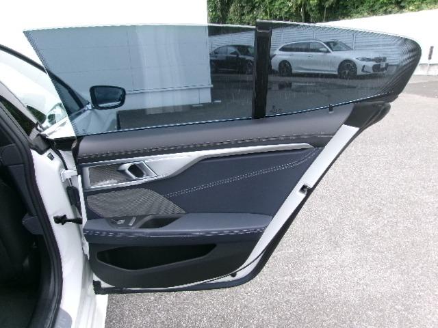 8シリーズ 840i グランクーペ エクスクルーシブ Mスポーツ 1オーナー HDDナビ ACC ETC 360カメラ サンルーフ レザーシート レーザーライト 純正地デジ 純正20AW(24枚目)