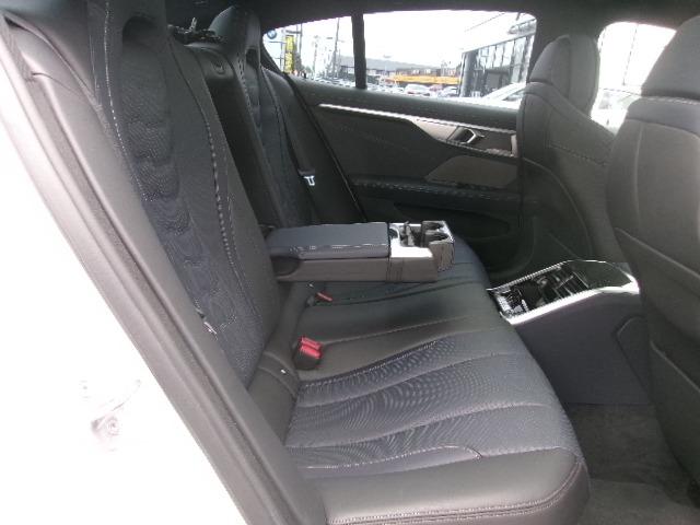 8シリーズ 840i グランクーペ エクスクルーシブ Mスポーツ 1オーナー HDDナビ ACC ETC 360カメラ サンルーフ レザーシート レーザーライト 純正地デジ 純正20AW(29枚目)