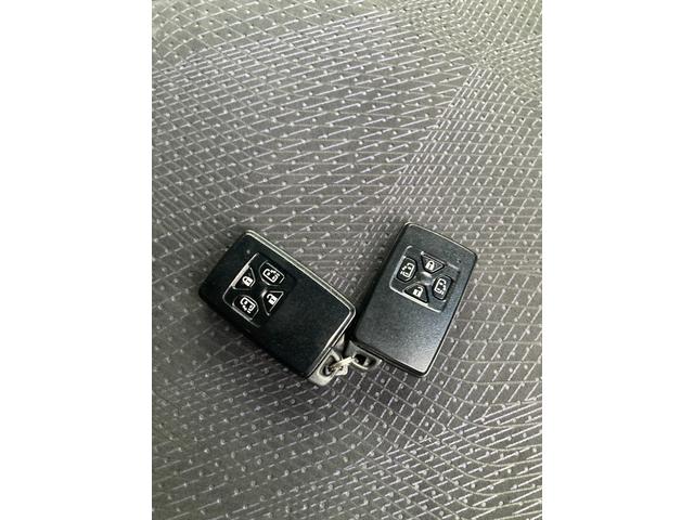 エスティマ アエラス /1年保証付き/後席フリップダウンM/両側パワースライドドア/アルパインナビ/地デジ/バックカメラ/プッシュスタート/スマートキー/3列シート/7人乗り/オットマン/純正18インチアルミ/クルコン(14枚目)