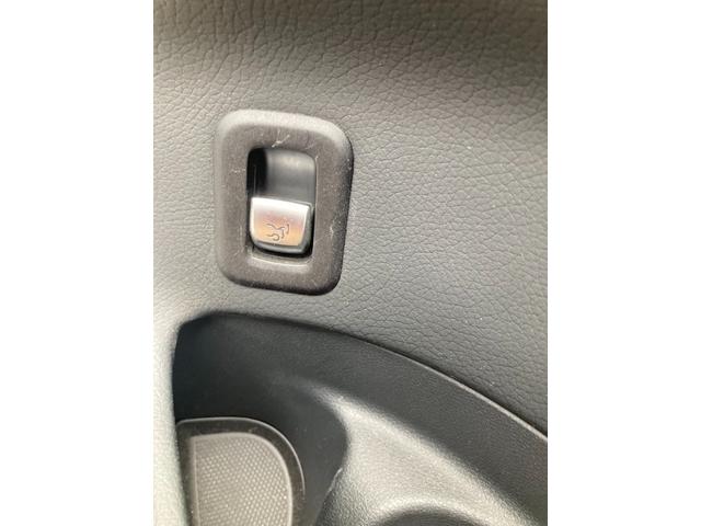 GLC GLC250 4マチックスポーツ /ダイヤモンドグリル/レーンキープアシスト/ブラインドスポット/LEDヘッドライト/純正ナビ地デジ/360度カメラ/ハーフレザー/パワーシート/アンビエントライト/プッシュスタート/パワートランク(16枚目)