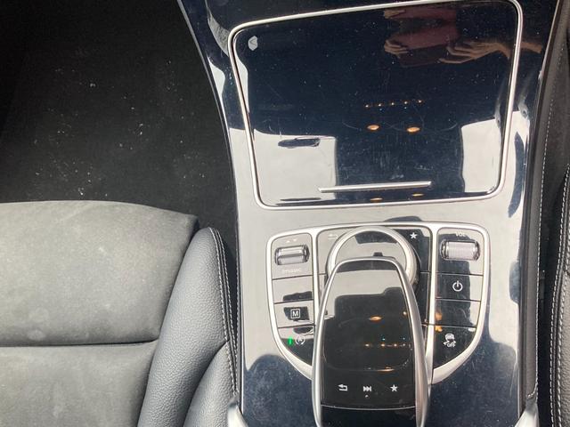 GLC GLC250 4マチックスポーツ /ダイヤモンドグリル/レーンキープアシスト/ブラインドスポット/LEDヘッドライト/純正ナビ地デジ/360度カメラ/ハーフレザー/パワーシート/アンビエントライト/プッシュスタート/パワートランク(24枚目)