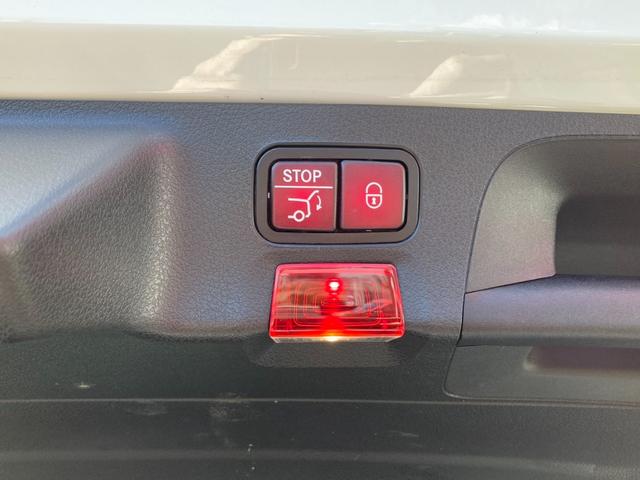 ＣＬＡクラス シューティングブレーク ＣＬＡ２００ｄ　シューティングブレーク　ＡＭＧライン　／ブラインドスポット／アダプティブクルーズコントロール／純正ナビ／地デジ／バックカメラ／アンビエントライト／ハーフレザーシート／パワーシート／パワーバックドア／ＬＥＤヘッドライト／純正１８インチアルミ（9枚目）